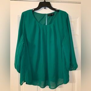 VGUC Ryan Wylde Women’s size 2X Top